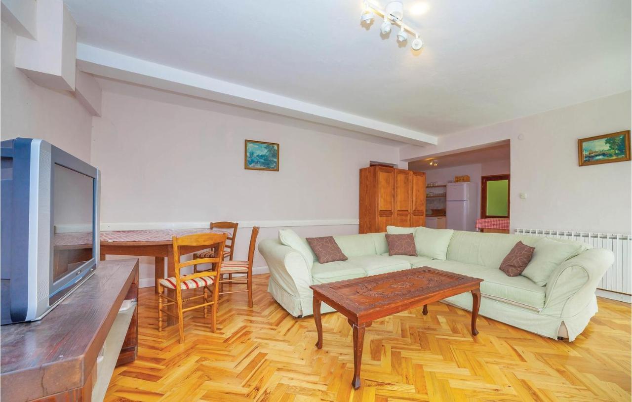 7 Bedroom Pet Friendly Home In Crni Kal Crni Kal  Zewnętrze zdjęcie