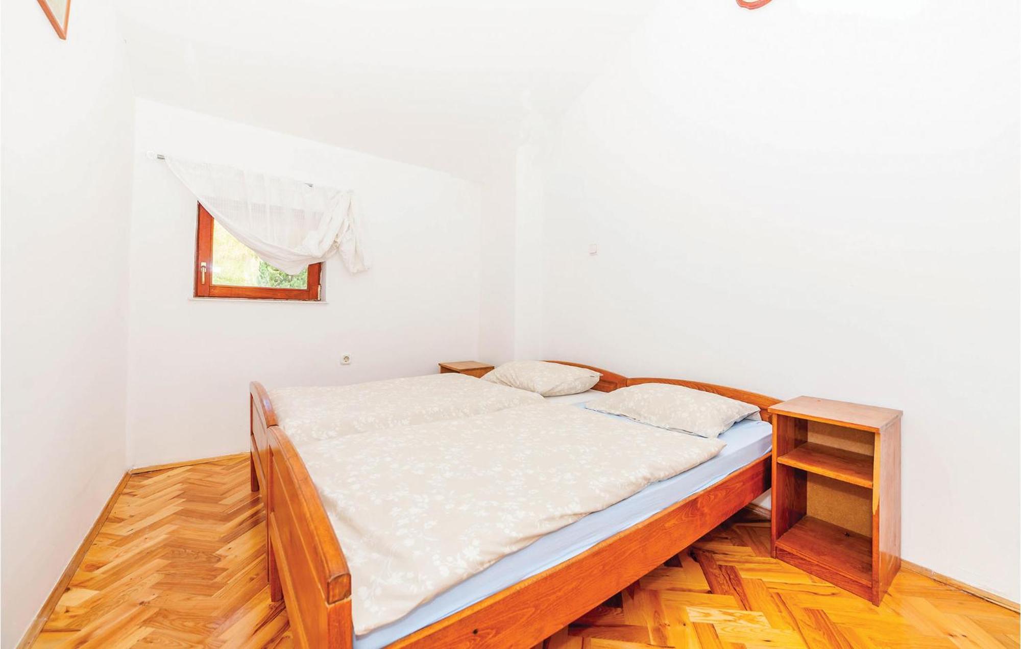 7 Bedroom Pet Friendly Home In Crni Kal Crni Kal  Zewnętrze zdjęcie