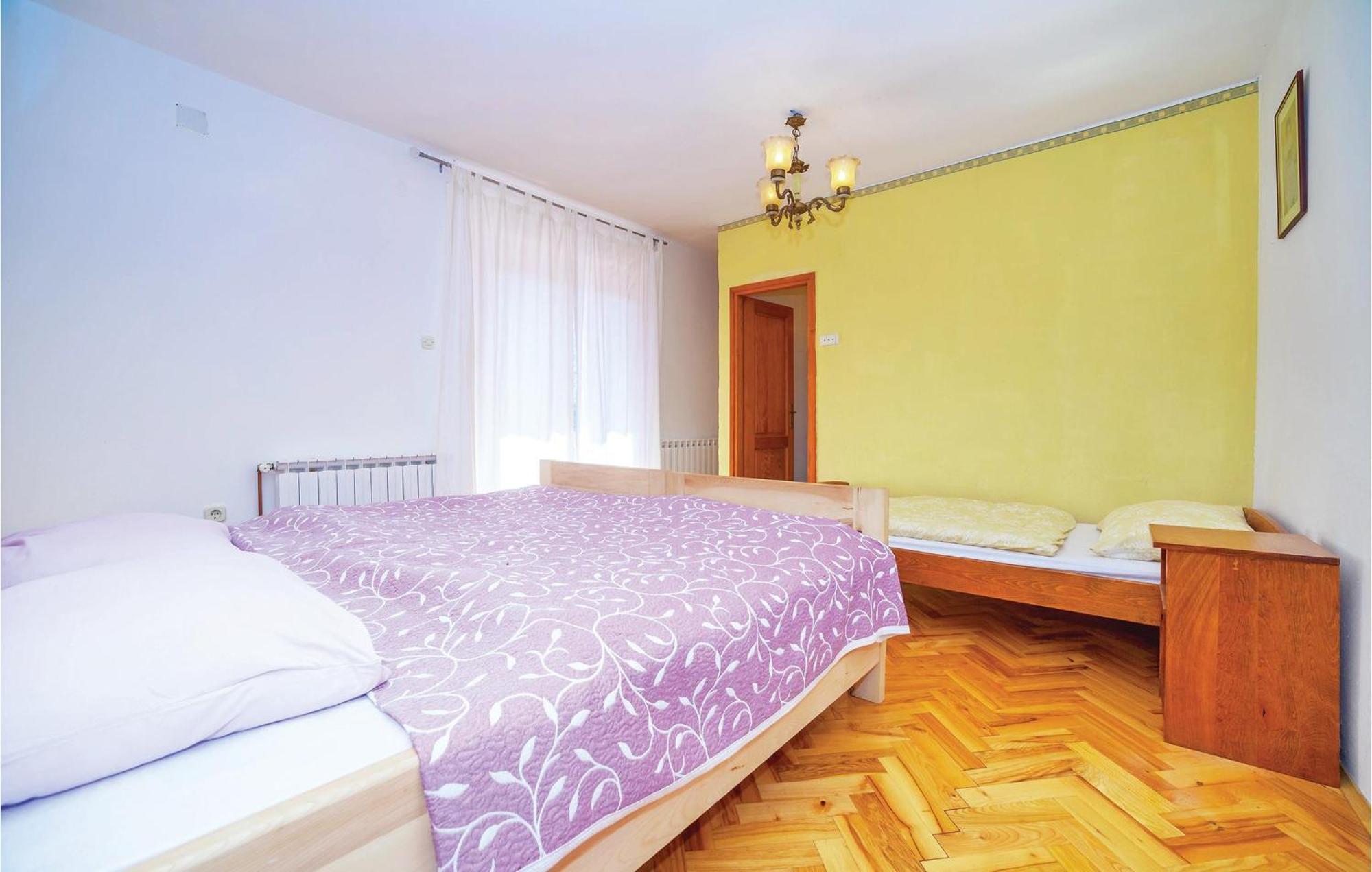 7 Bedroom Pet Friendly Home In Crni Kal Crni Kal  Zewnętrze zdjęcie