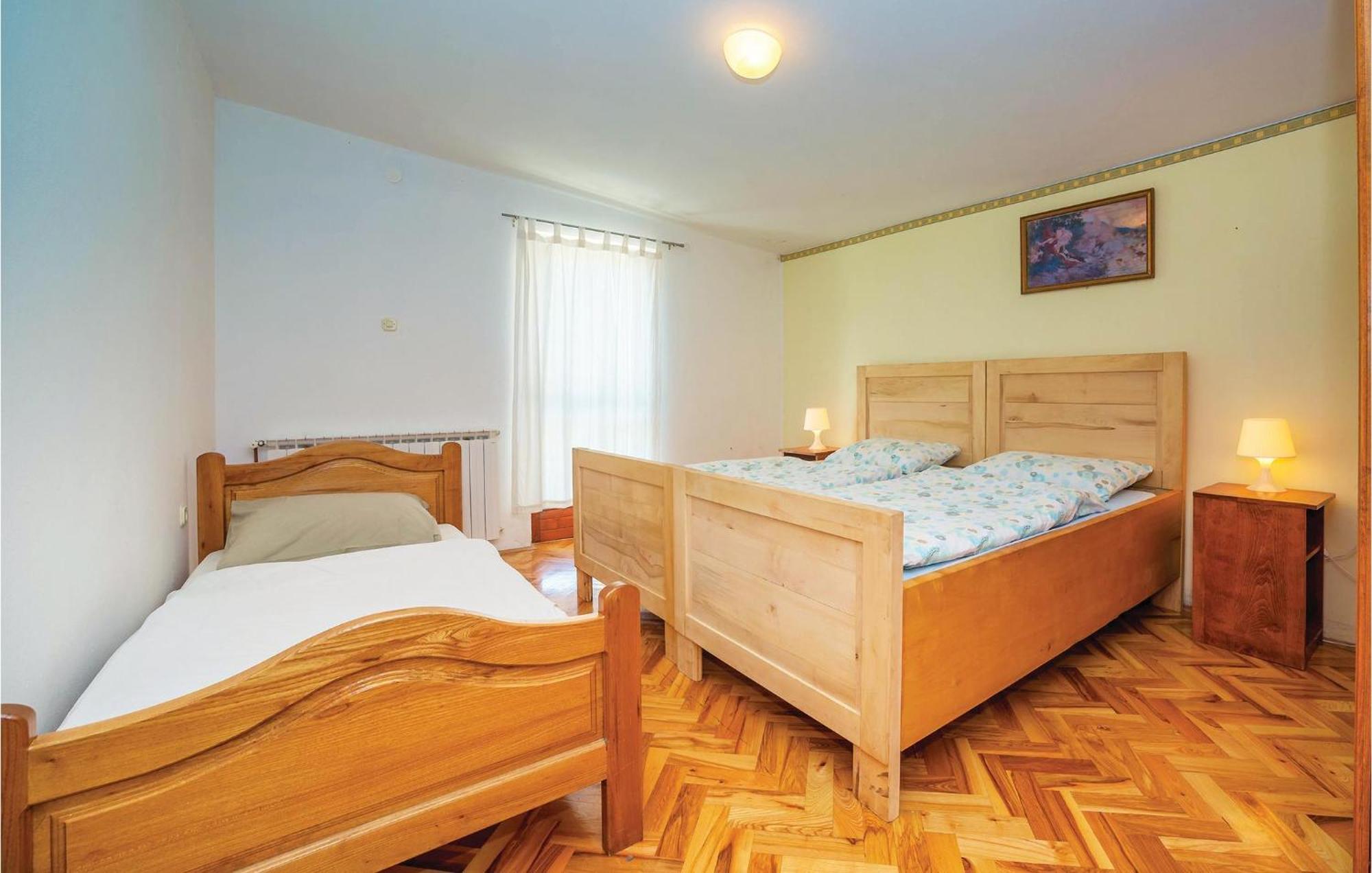 7 Bedroom Pet Friendly Home In Crni Kal Crni Kal  Zewnętrze zdjęcie