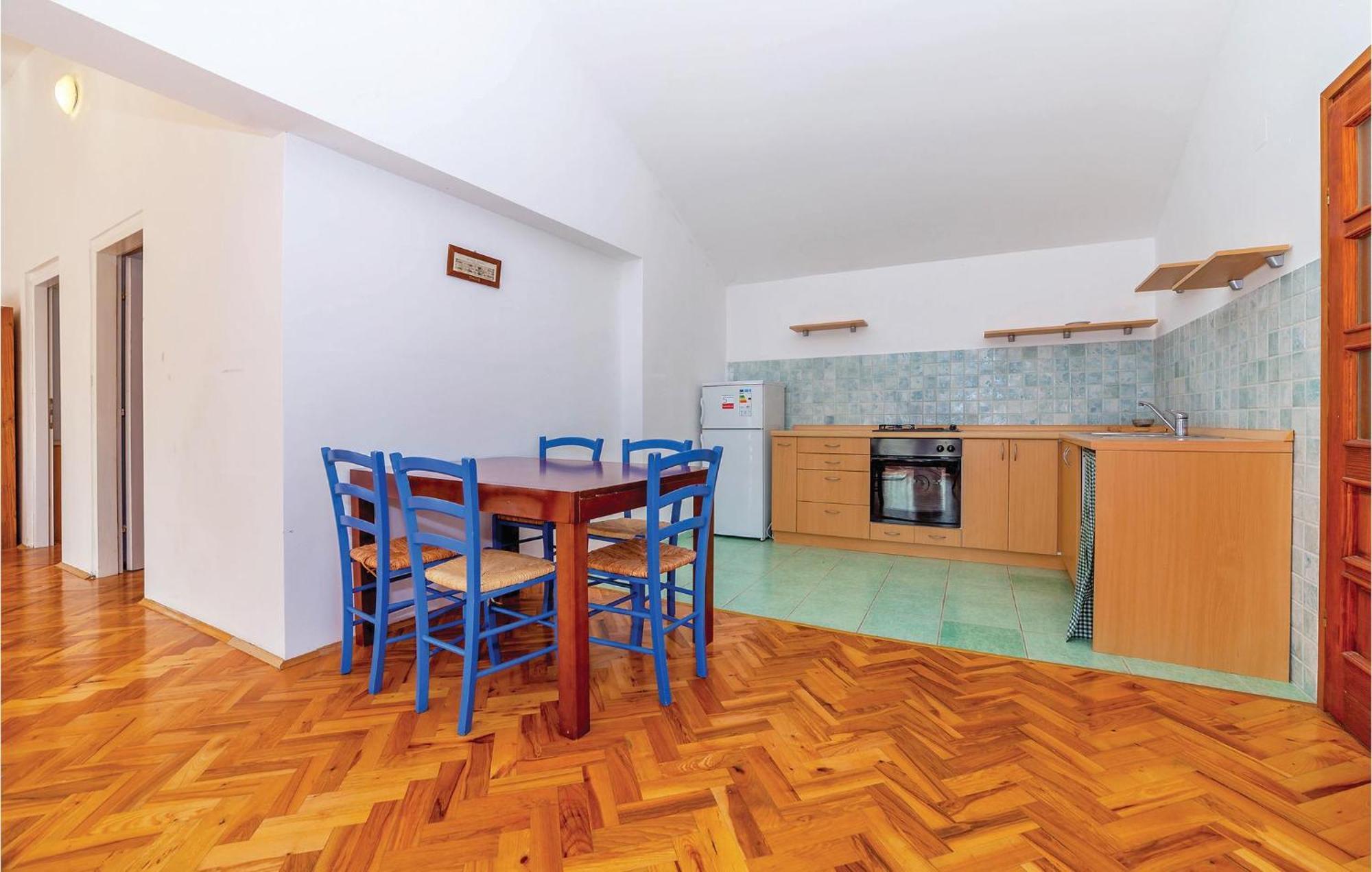 7 Bedroom Pet Friendly Home In Crni Kal Crni Kal  Zewnętrze zdjęcie
