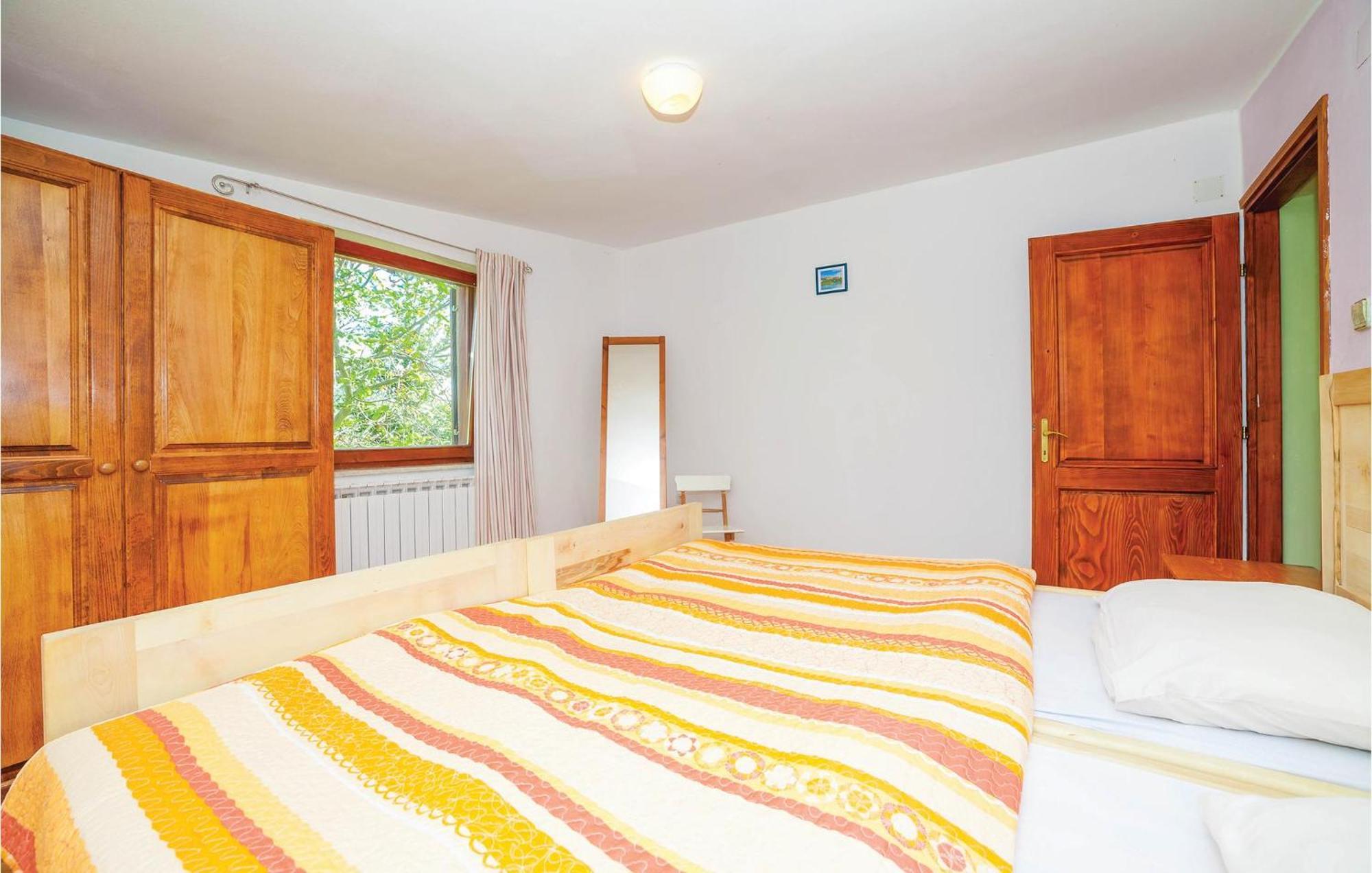 7 Bedroom Pet Friendly Home In Crni Kal Crni Kal  Zewnętrze zdjęcie