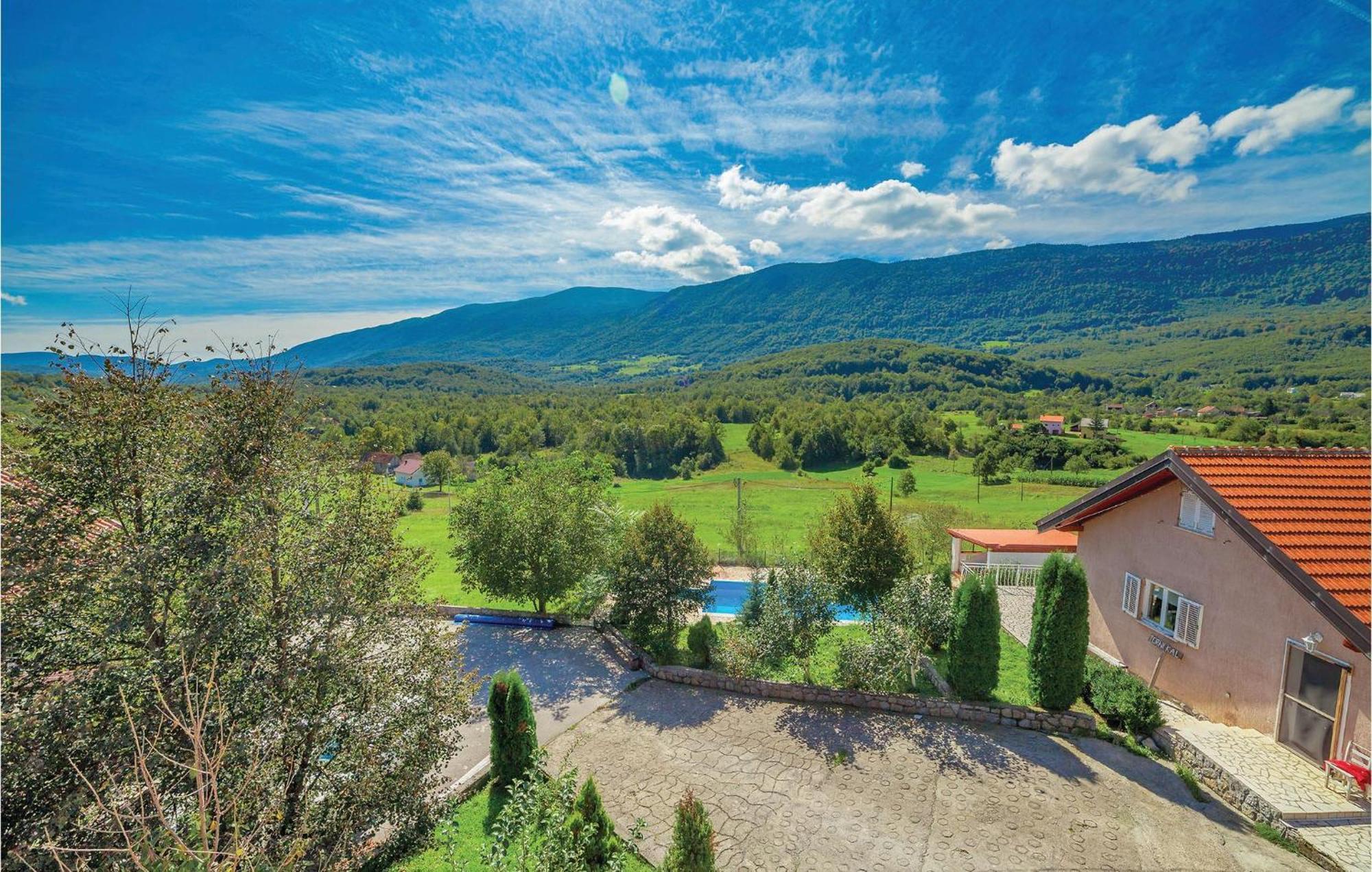 7 Bedroom Pet Friendly Home In Crni Kal Crni Kal  Zewnętrze zdjęcie