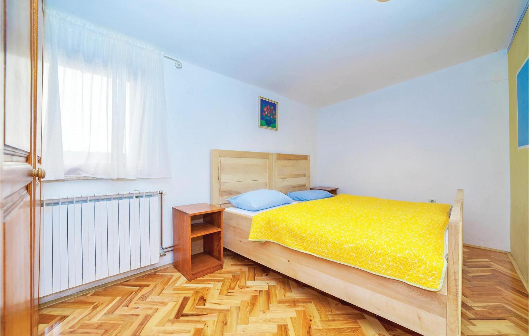 7 Bedroom Pet Friendly Home In Crni Kal Crni Kal  Zewnętrze zdjęcie