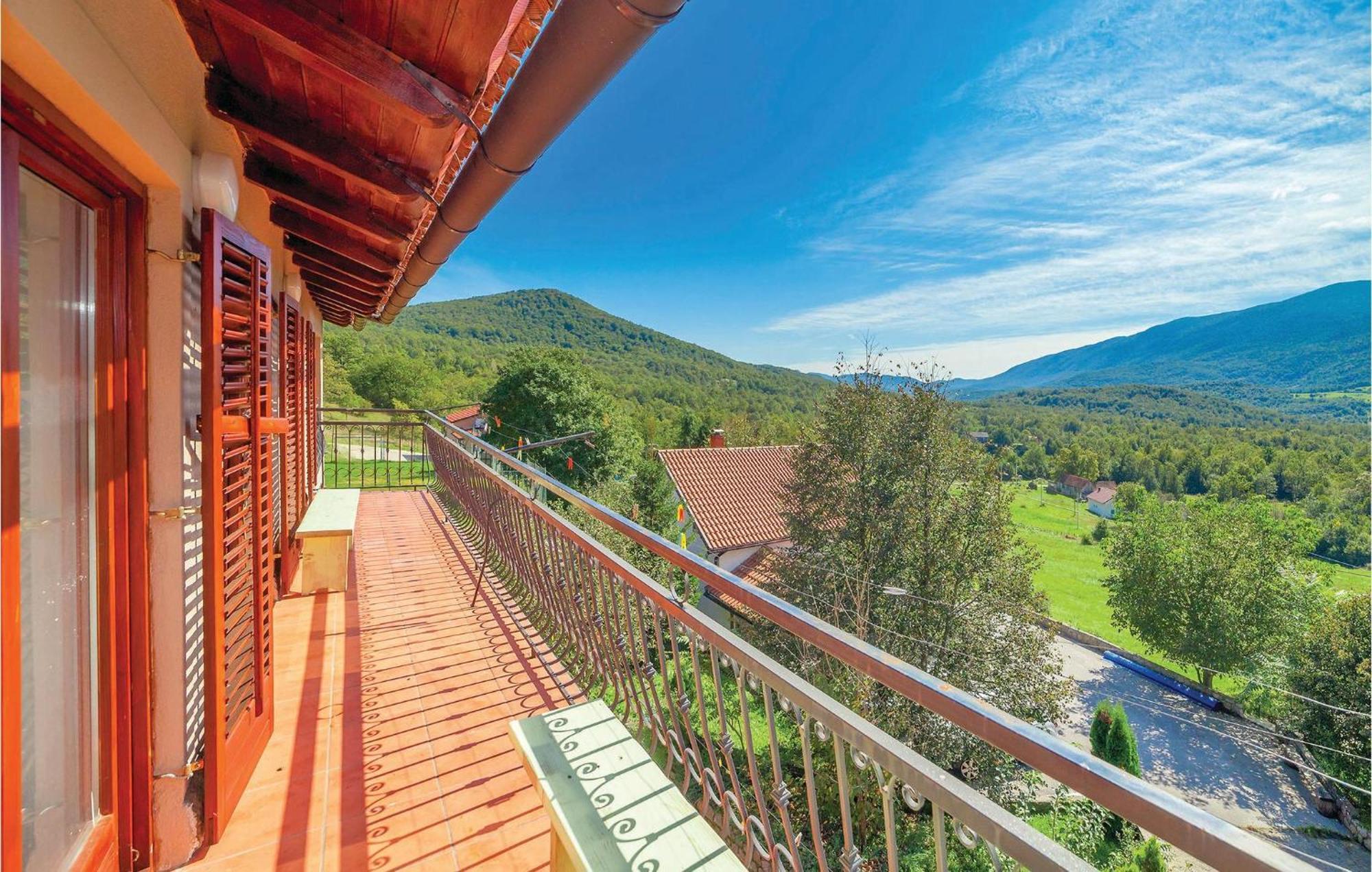 7 Bedroom Pet Friendly Home In Crni Kal Crni Kal  Zewnętrze zdjęcie