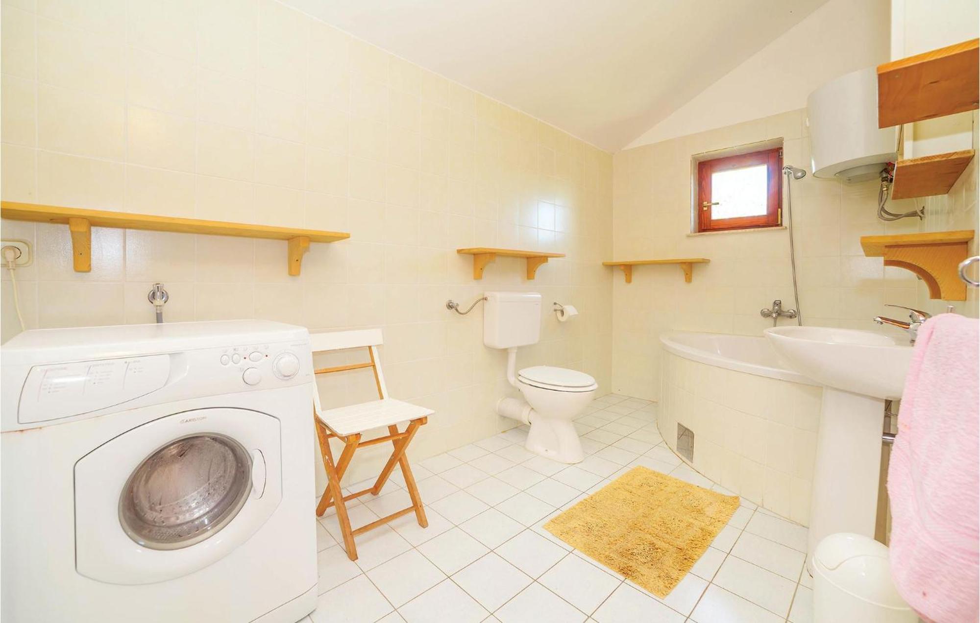 7 Bedroom Pet Friendly Home In Crni Kal Crni Kal  Zewnętrze zdjęcie