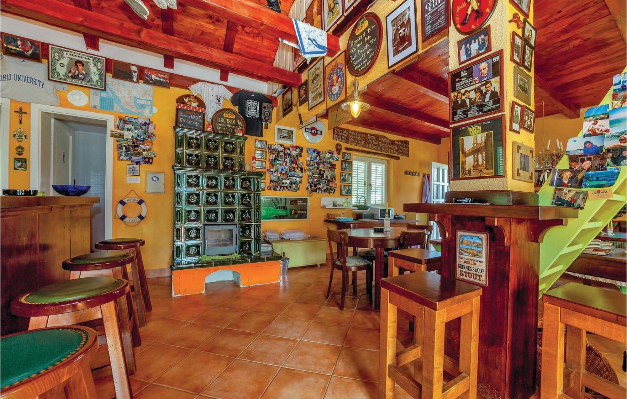 7 Bedroom Pet Friendly Home In Crni Kal Crni Kal  Zewnętrze zdjęcie