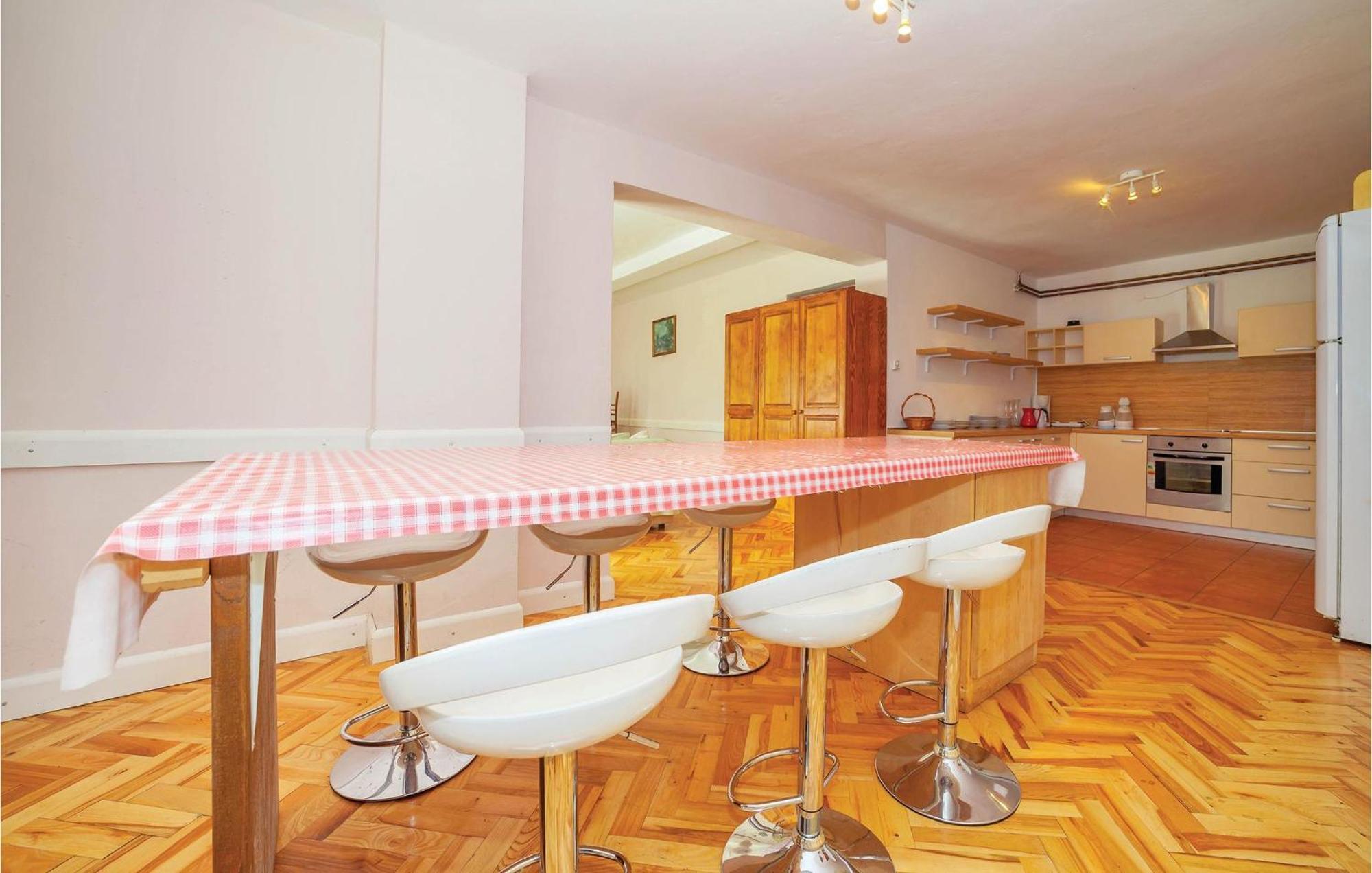 7 Bedroom Pet Friendly Home In Crni Kal Crni Kal  Zewnętrze zdjęcie